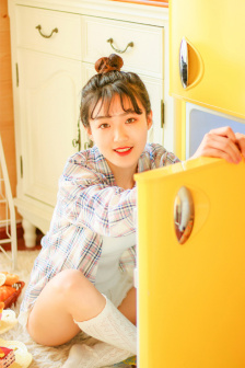 年轻的女教师免费观看